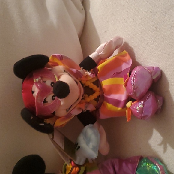 Vintage NWT Disney Store Mardi Gras Mickey & Minnie Plush set - Picture 2 of 11